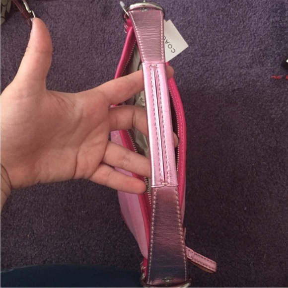 Never used- pink coach shoulder bag- early 2000s - Picture 2 of 3